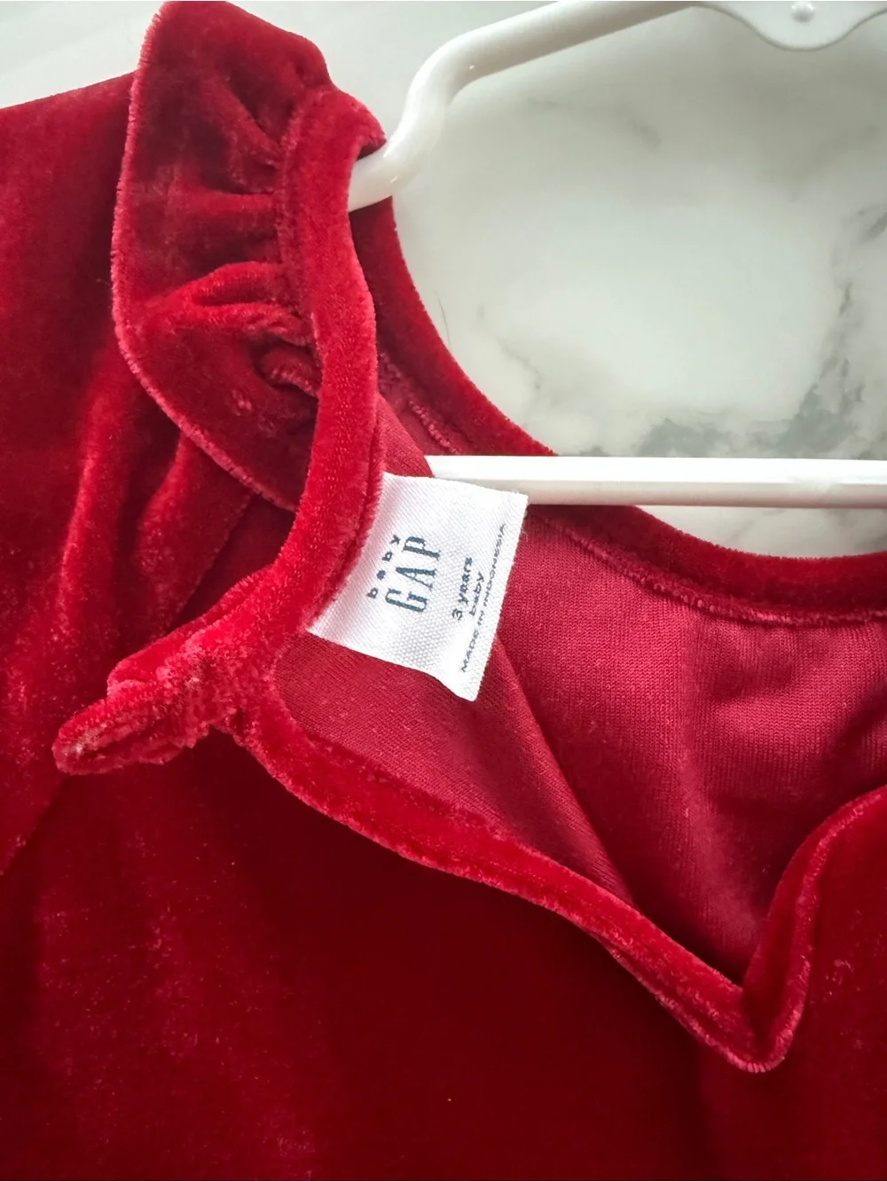 GAP soft red